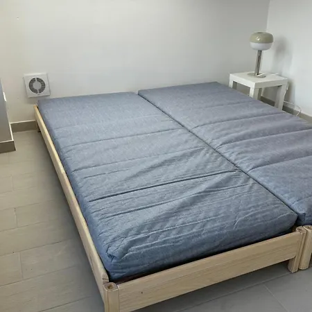 Apartment-checkin-duesseldorf شقة